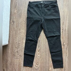 Old Navy Black Super Skinny Jeans